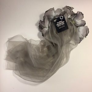 Floral Veil Headband - Ghostly Costume Accessory 🦇